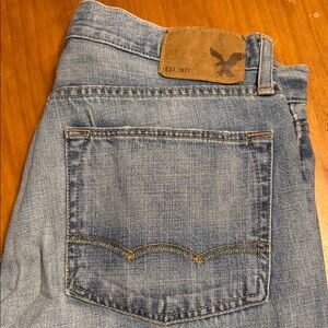 American Eagle Outfitters Light Blue Relaxed Jeans